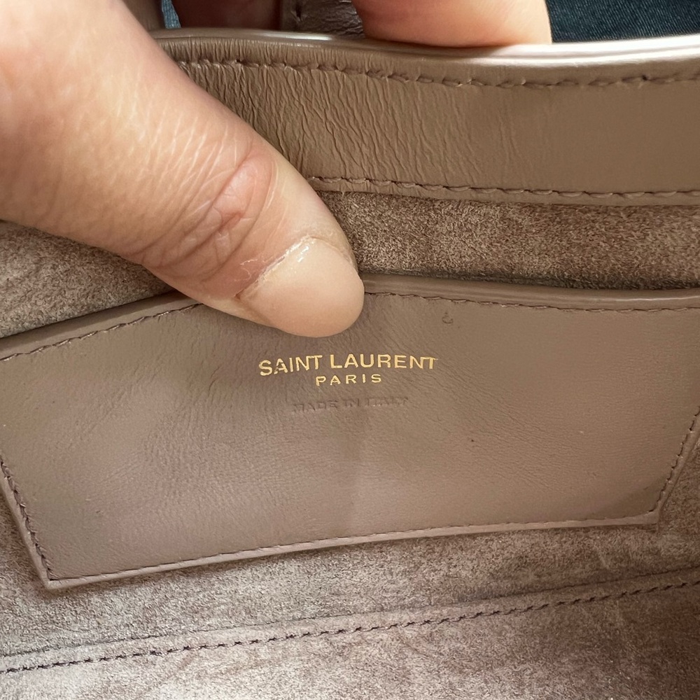 YSL Le5 A7 Hobo Bag in Rosy Sand - Picture 13 of 15
